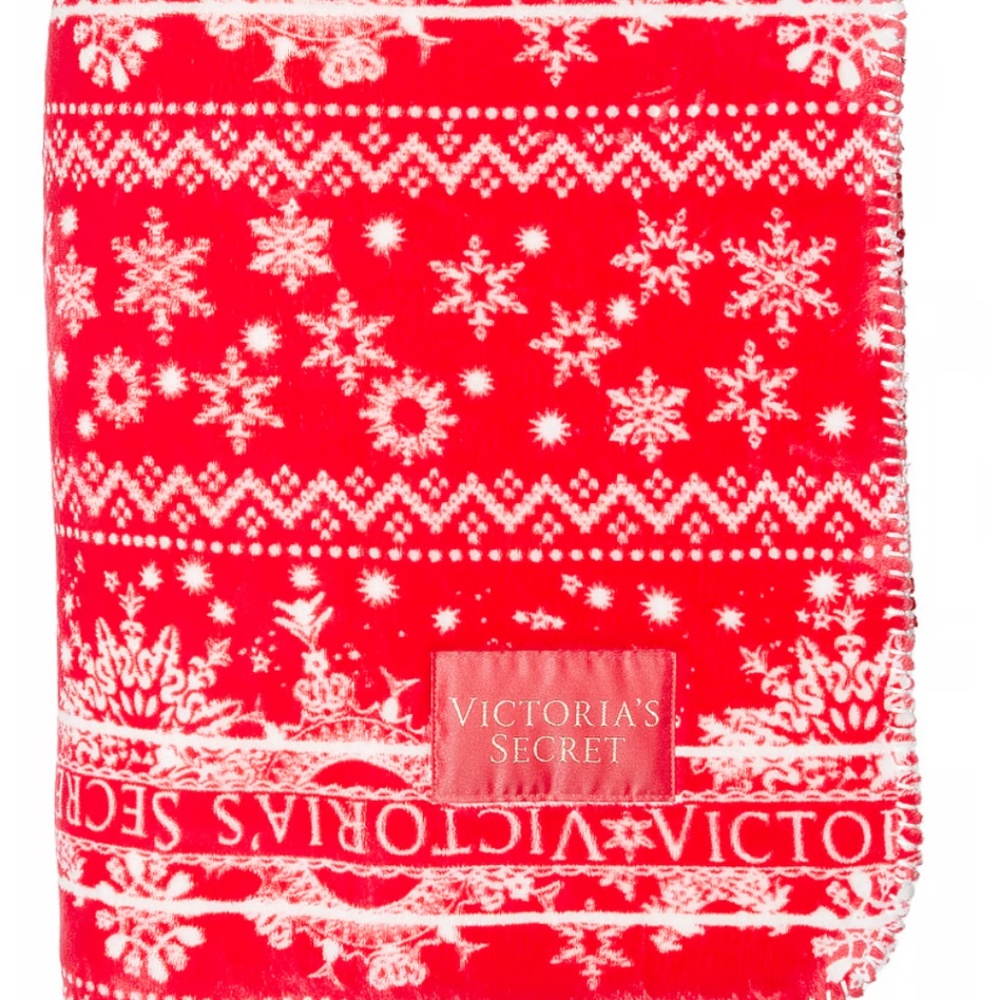 NWT Victoria's Secret red holiday snowflake sherpa lined blanket. 50in x 60in